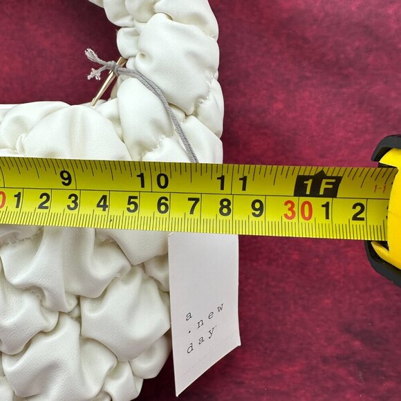 A NEW DAY BUBBLE QUILTED CLITCH HANDBAG, CREAM, SINGLE HANDLE, ZIP CLOSURE - Picture 9 of 9